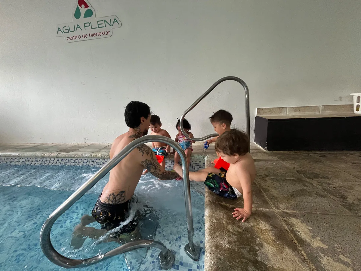 GoodLines Agua y Movimiento en pileta
